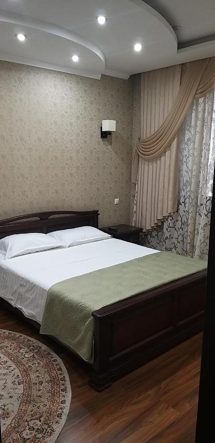 Hotel Royal à Zaporizhia Extérieur photo